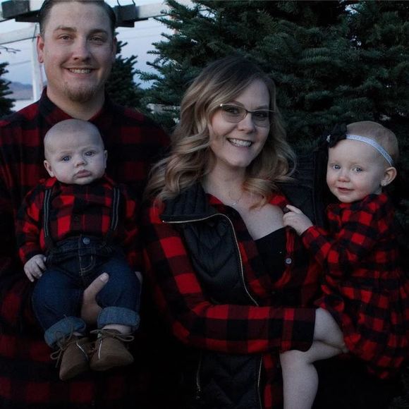 Meet your Posher, Tiffani - Picture 1 of 1